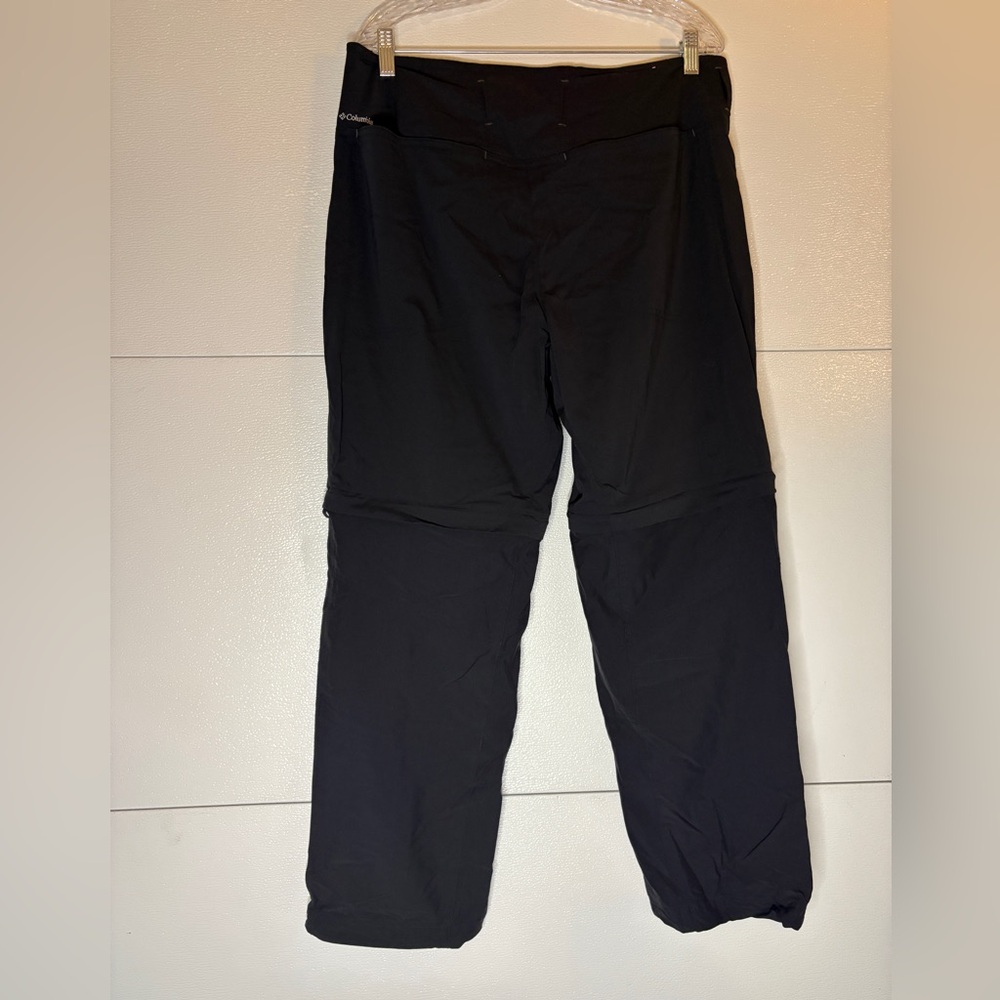 Columbia Women’s Black Cargo Pants Size 16 Short‎